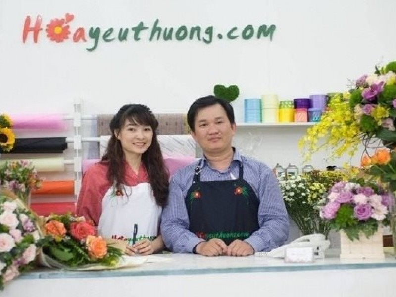 Sinh viên ngành Thương mại điện tử, khoa Tài chính Thương mại Tham quan công ty Cổ Phần Color Life – Thương hiệu Hoa HoaYeuThuong.com Hoàng Hải Phương